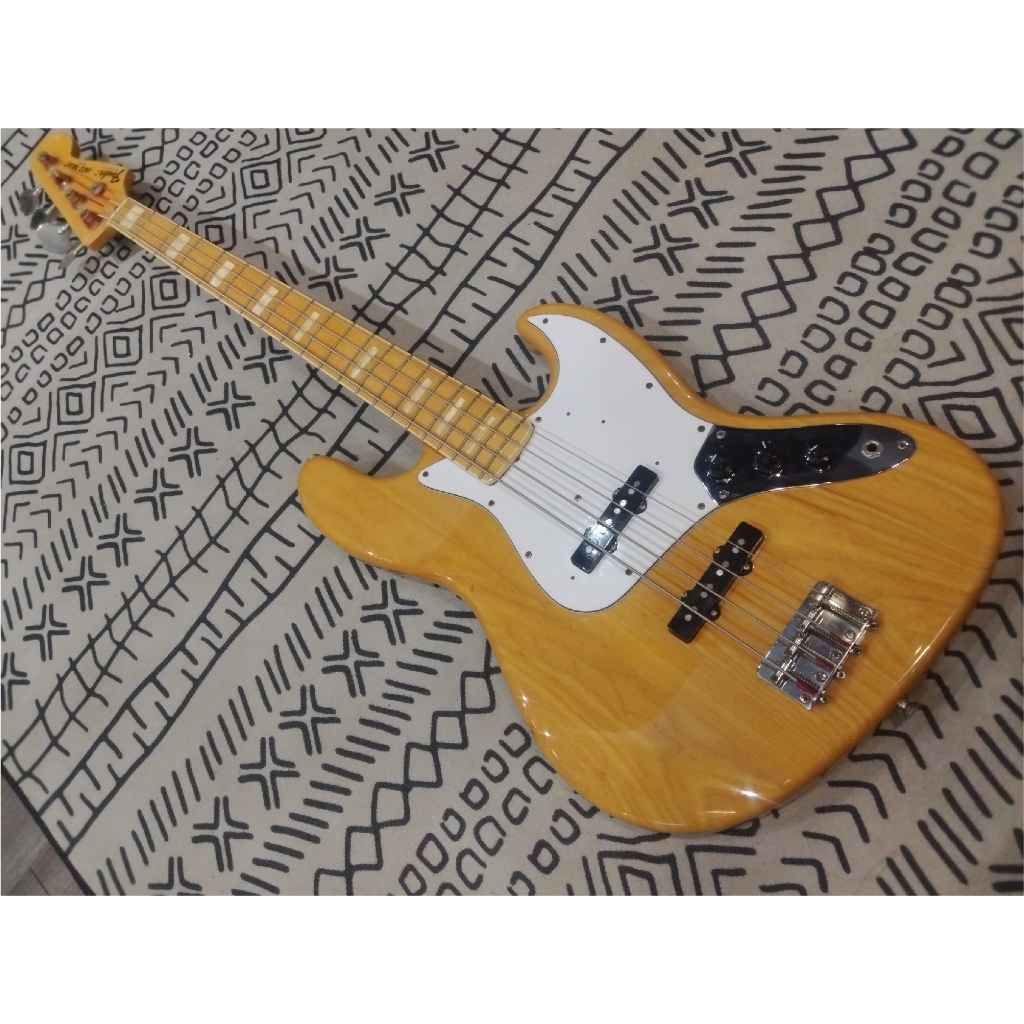 Fender Japan Vintage JB75 Jazz Bass