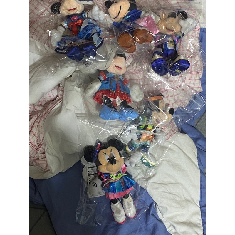 日本🇯🇵香港🇭🇰迪士尼米奇、米妮、高飛娃娃吊飾（含吊牌）（僅黛西不含吊牌）