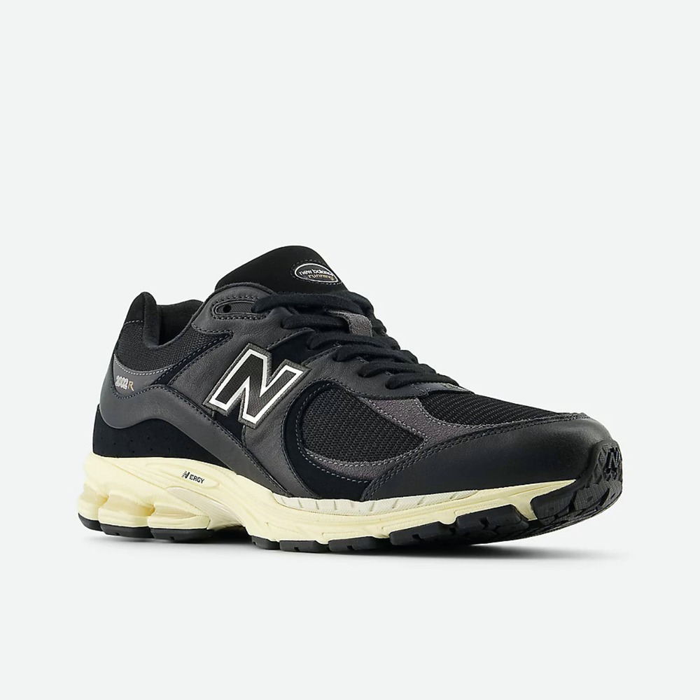 NEW BALANCE 黑色 奶油底 復古 慢跑鞋 NB2002 男版 M2002RIB【X-YI】