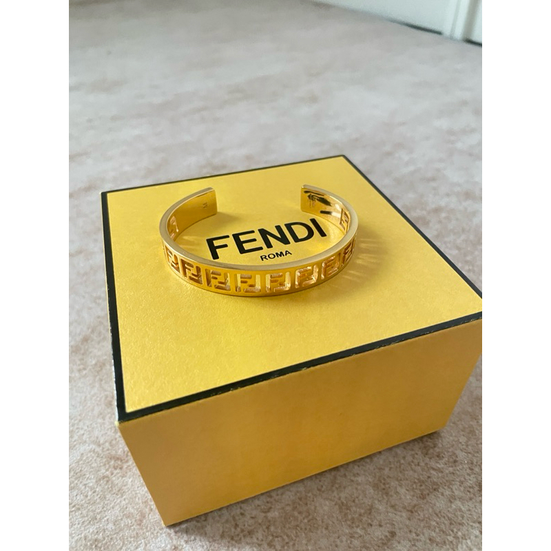 FENDI-手鐲 手環-附盒 M號