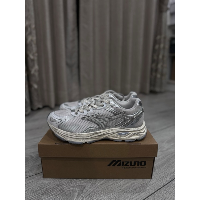 MIZUNO RACER S 22.5 - 29 cm