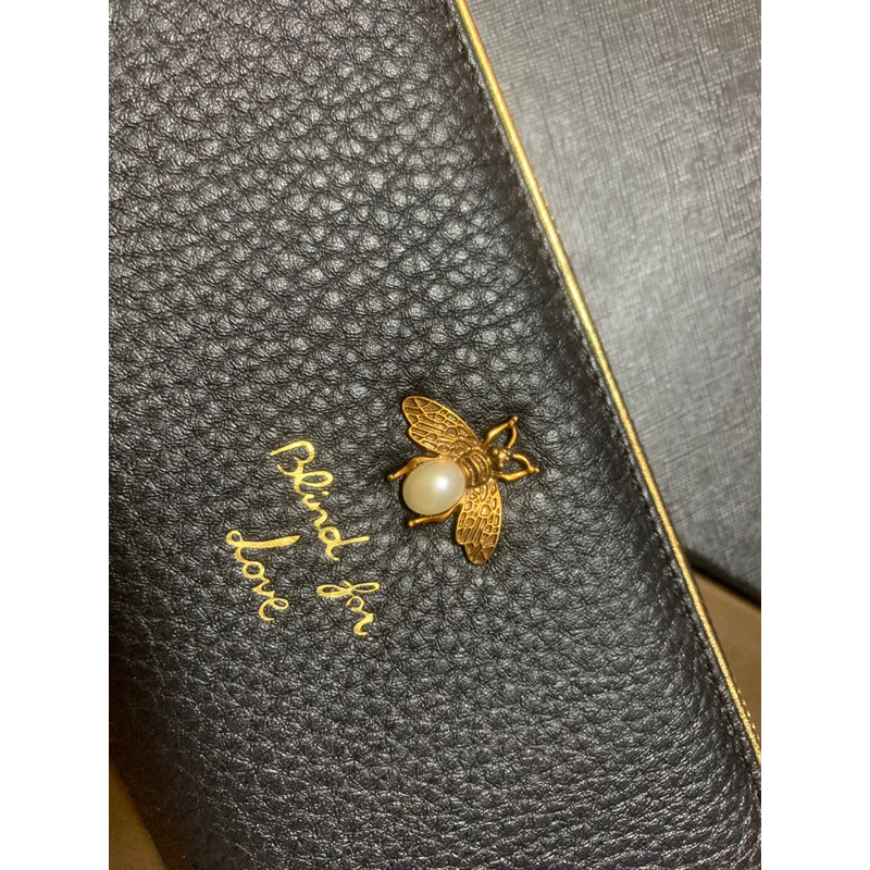 金蜜蜂🐝多隔層長夾包-黑色（新登場）附盒子、防塵套