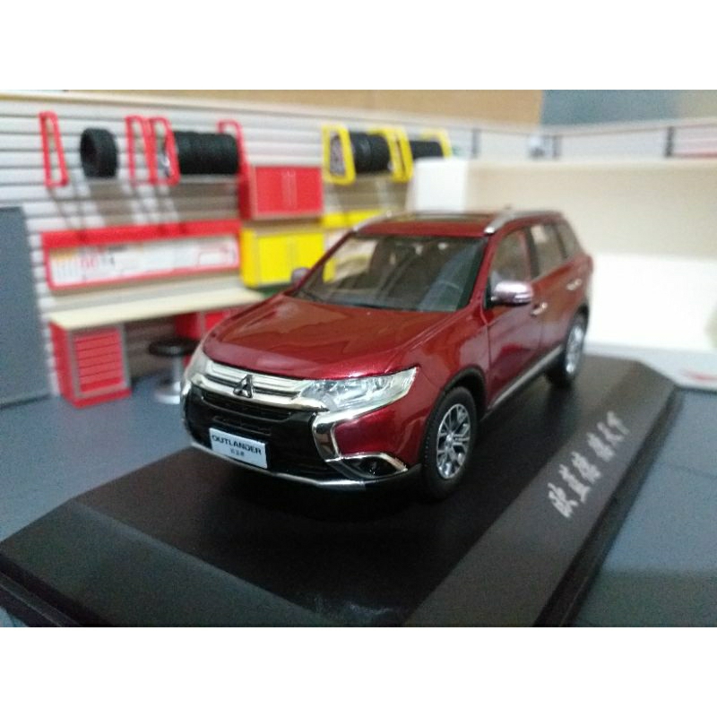 請看詳情 原廠 1/43 三菱 MITSUBISHI OUTLANDER SUV 歐藍德 酒紅色 模型車