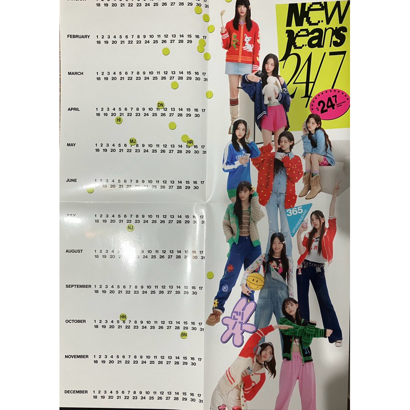 NewJeans 2024年曆組-年曆海報