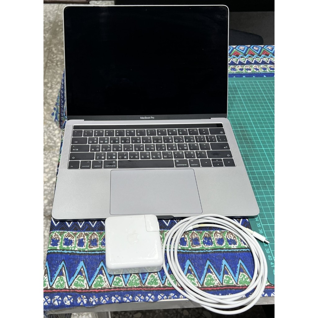 🚚《二手商品》🚚蘋果電腦筆電 MacBook Pro (13 英寸，2017，觸控列)