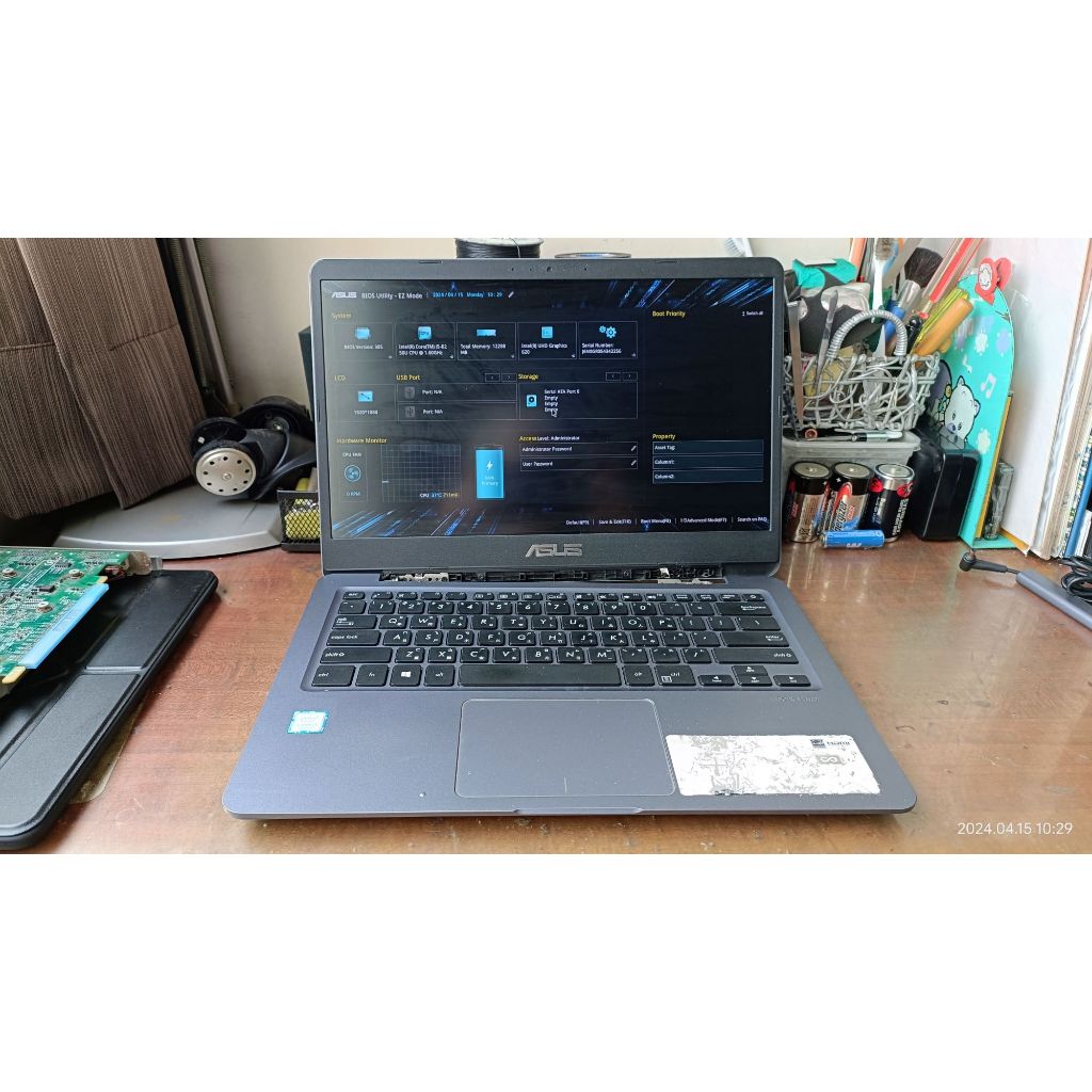 &lt;筆電零件009&gt;ASUS S410U 2018年出廠14吋窄邊框筆電原廠底座板.有小缺塊(紅圈所示)