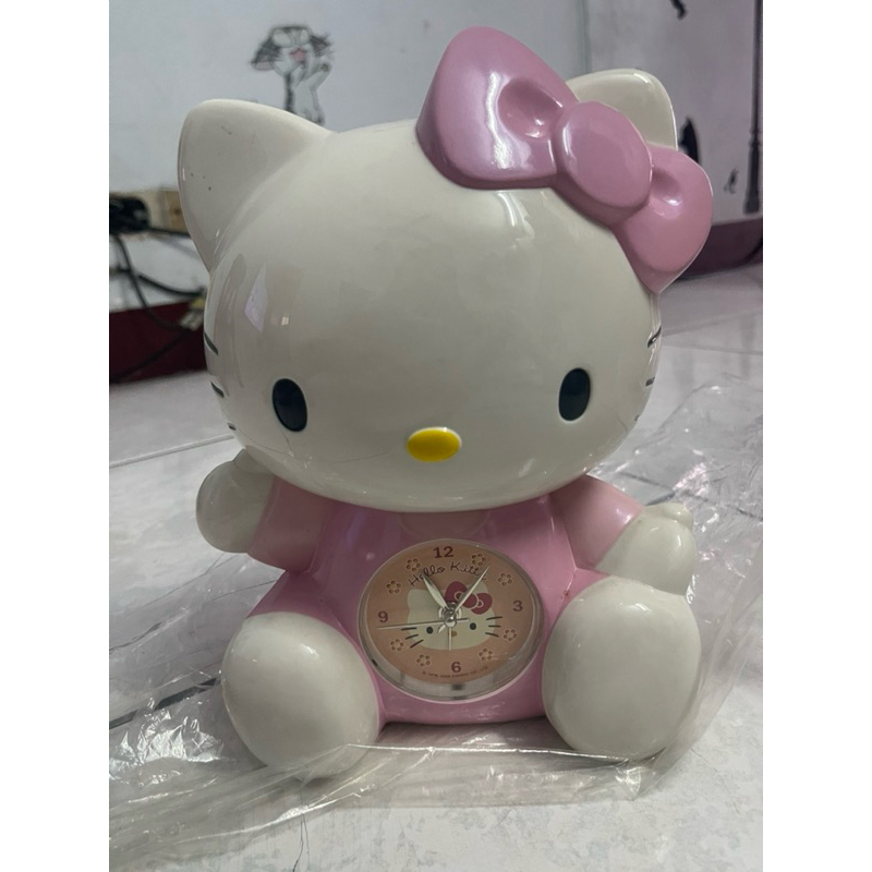 三麗鷗 Hello Kitty 坐姿鬧鐘 時鐘