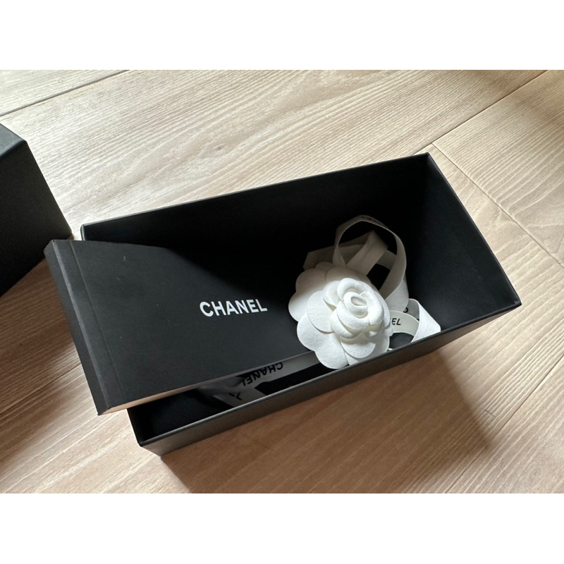 Chanel眼鏡盒/空盒帶花帶緞帶特價