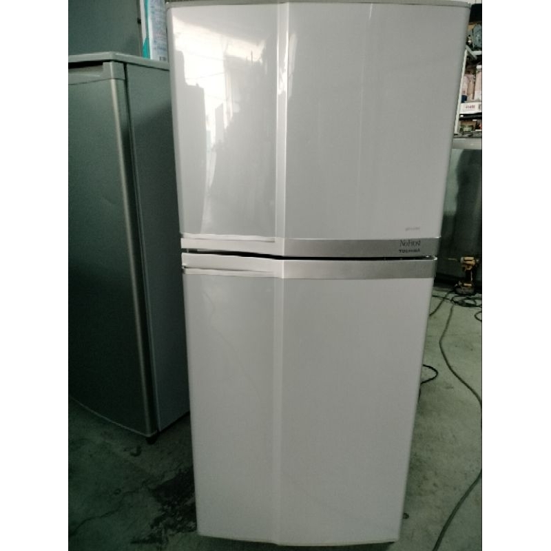 台中市南區德富二手家電--東芝120公升雙門小冰箱--4200元