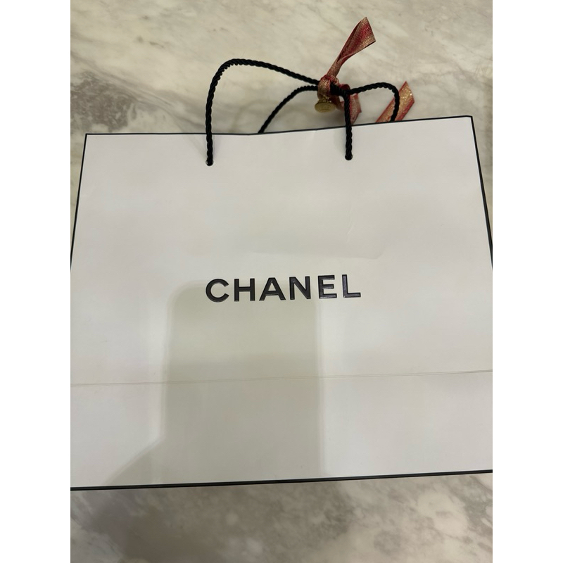 聖誕風白底黑字Chanel專櫃紙袋