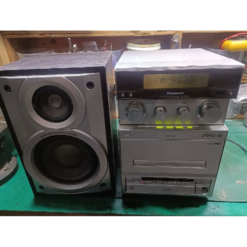 中古品 廣播正常 其它沒試 有一顆喇叭 Panasonic SA-PM15 CD立體音響 含運費