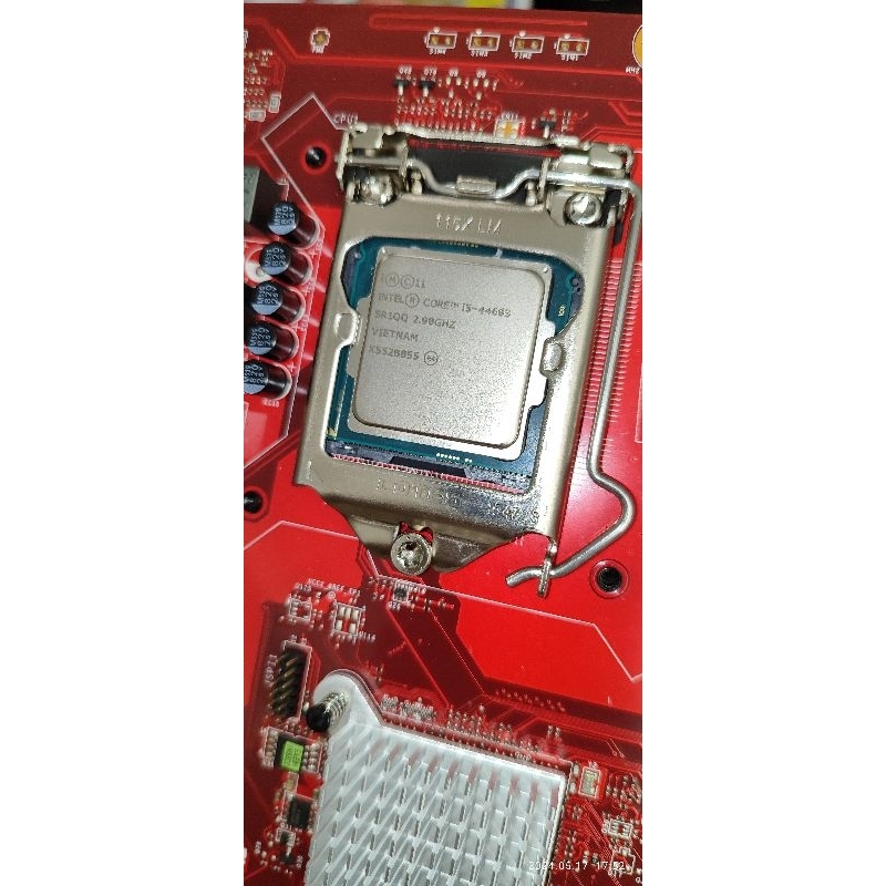 全新主機板拆下 i5-4460s 賣CPU 一顆