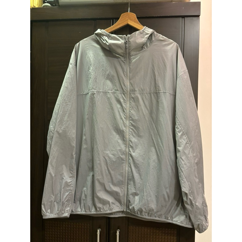 Uniqlo UQ 可攜帶式防曬抗UV連帽外套 淺灰色2XL 464022