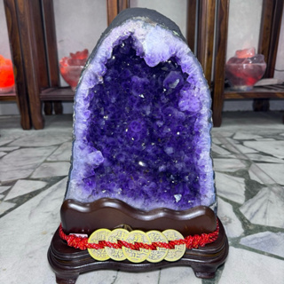 戴官帽紫水晶洞♥️頂級巴西 紫水晶洞ESPa+✨13.34kg♥️共生瑪瑙邊 紫水晶簇花 黃磷鐵礦 黑碧璽 送禮收藏招財