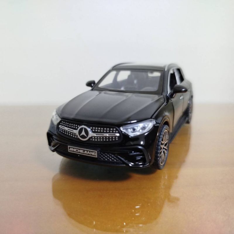 全新盒裝~1:32 ~賓士 BENZ GLC 400 黑色 合金 模型車 聲光車