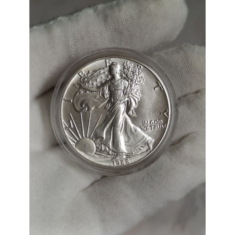 銀幣 紀念幣 1988 美國 鷹揚銀幣 999純銀 1盎司 （有年份值得收藏）