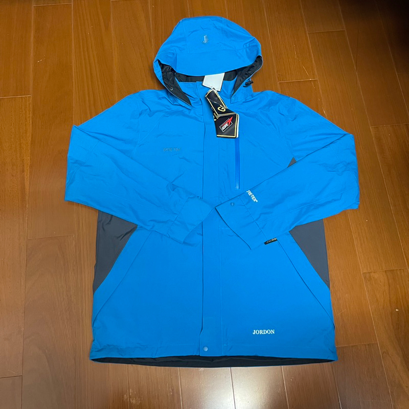 （Size L) Jordon Goretex 防水防風連帽外套(3105)