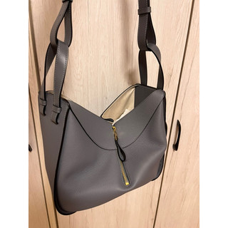 全新專櫃價6折 Loewe hammock small 氣球包 吊床包 水桶包 大象灰