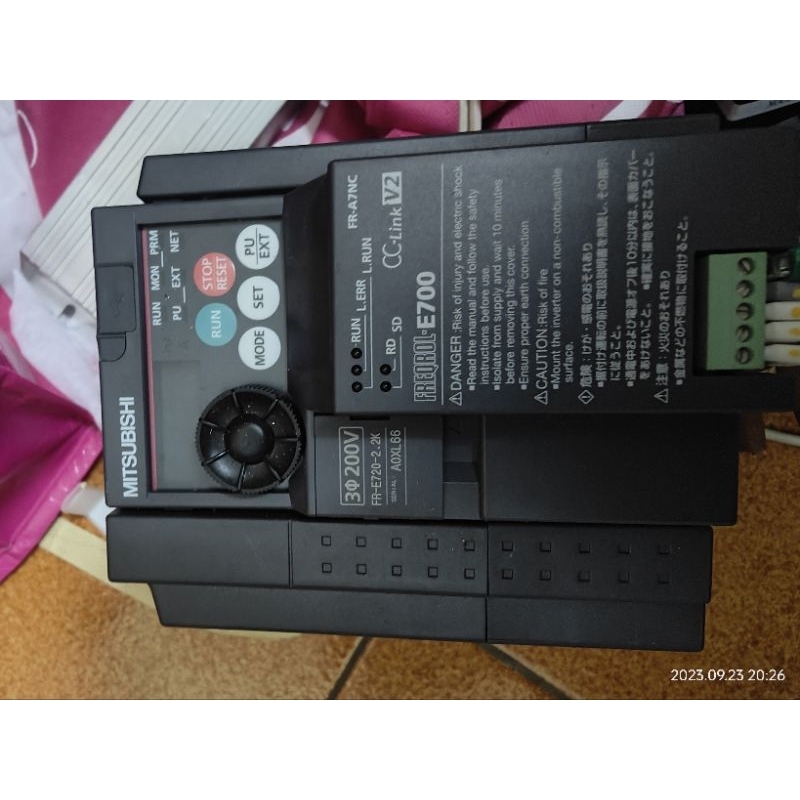 中古二手 三菱變頻器 E720-2.2K 3PH