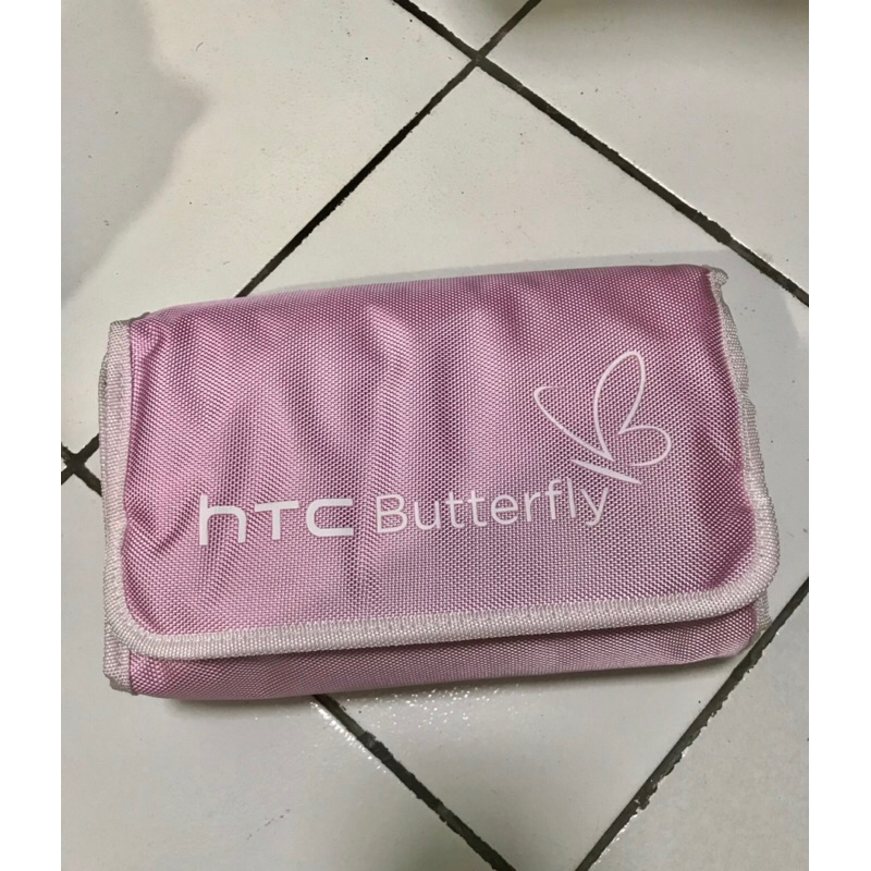 HTC Butterfly旅行組收納袋、隨身包、旅行包 內含有毛巾、水壺 （全新）