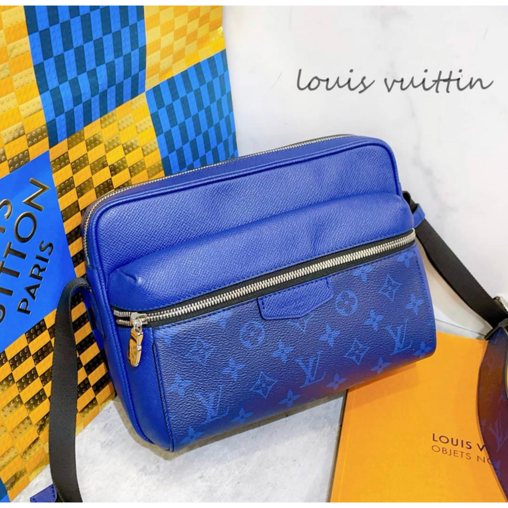 二手旗艦 LOUIS VUITTON LV 藍色 OUTDOOR TAIGA 牛皮 拉鍊 斜背包 郵差包(中友店)