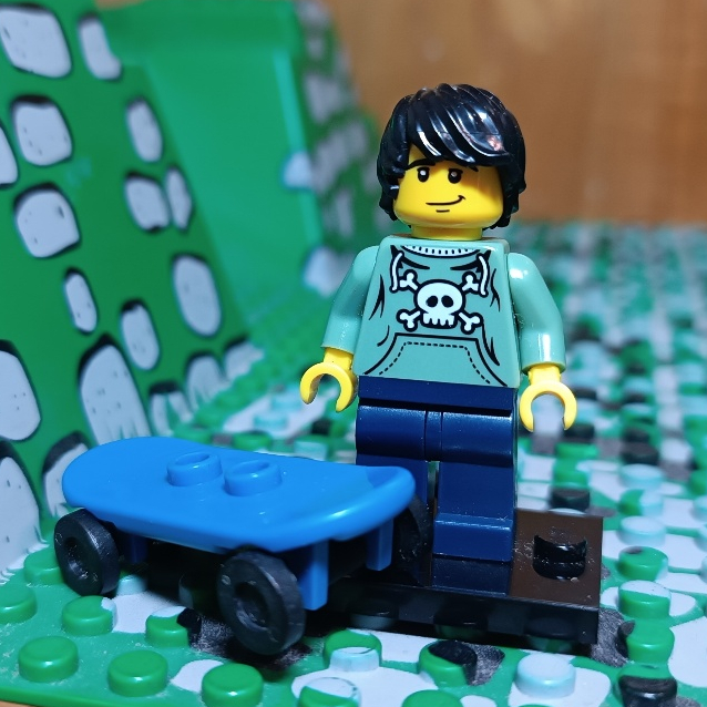 【樂高 LEGO】minifigure系列 滑板人 8683 人偶 人物  (二手)