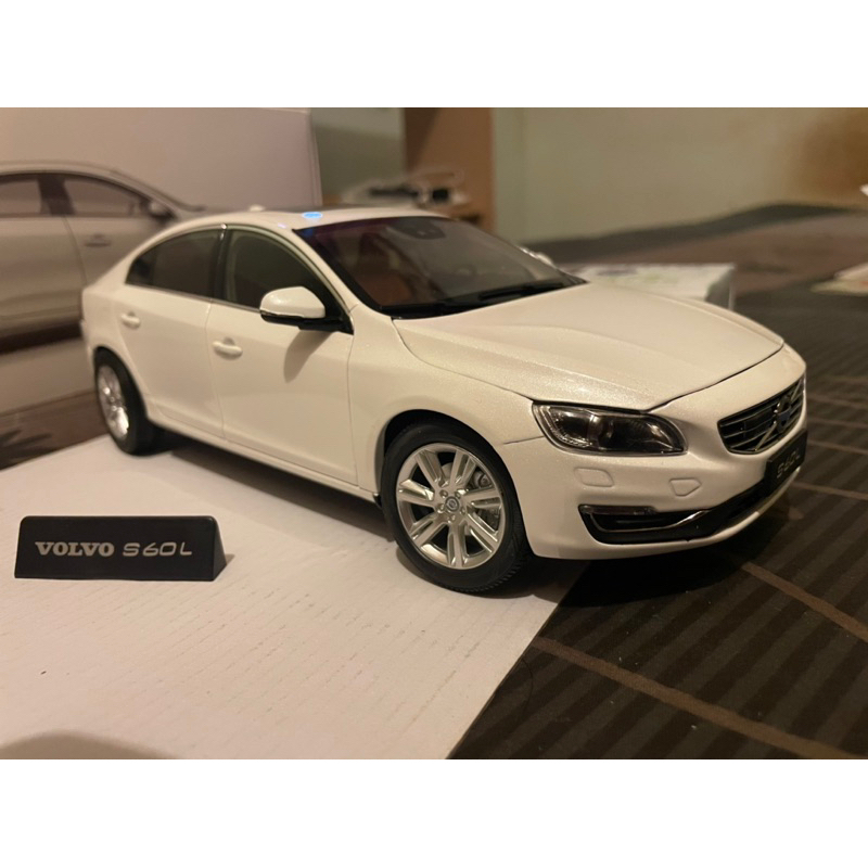 1:18 Volvo S60 L 合金模型車 完整盒裝 1/18 原廠精品 進口房車模型