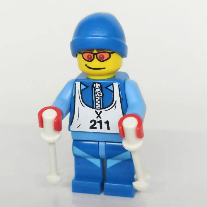 &lt;樂高人偶小舖&gt;正版LEGO 自組人偶5 城市人偶 滑雪男孩 含滑雪桿 特殊