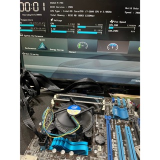 ASUSP8Z68-M PRO 1155腳位 主機板 (只有主機板無任和配備)