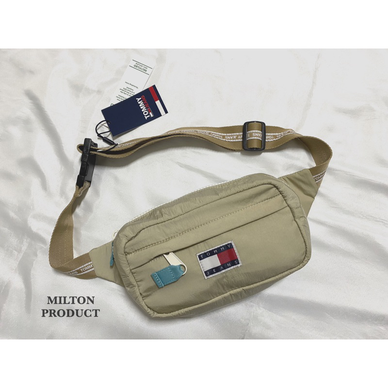 TOMMY JEANS bumbag 經典logo單肩包斜背包小包 卡其米色