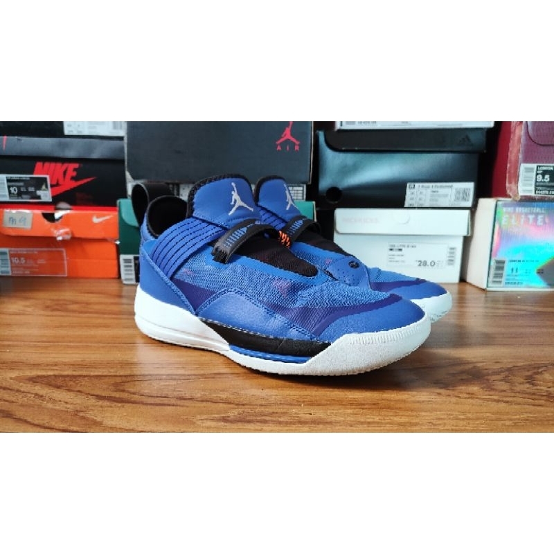 Jordan 33 Low SE "Hyper Royal" 藍白 US 10.5