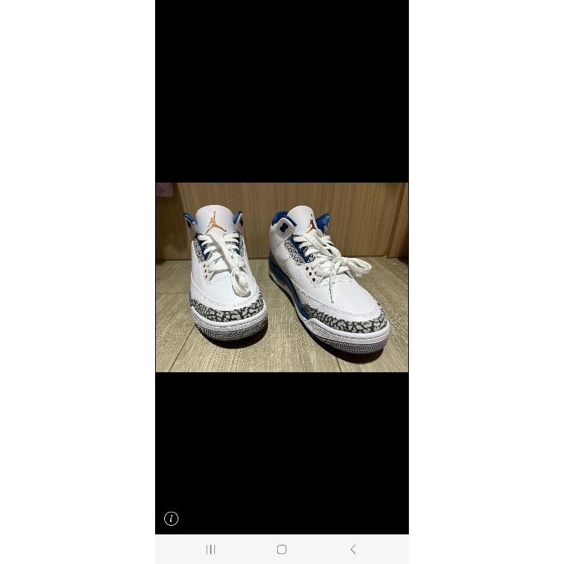Air Jordan 3 Retro 藍白爆裂紋