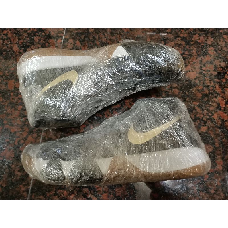 Kyrie 4 歐文4代深墨藍金配色籃球鞋