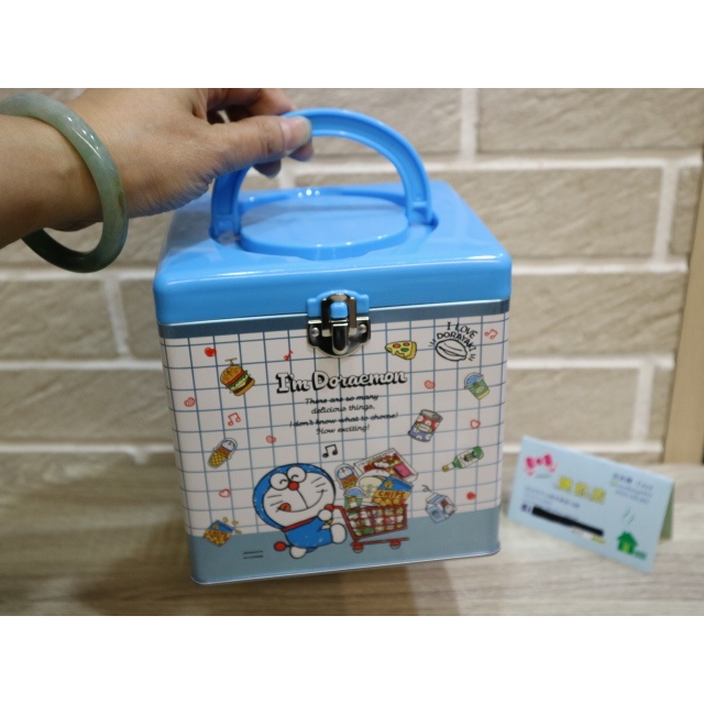 婕的店日本精品~日本帶回~Doraemon 小叮噹聖誕 新年禮物盒 方形手提置物盒(日本製)