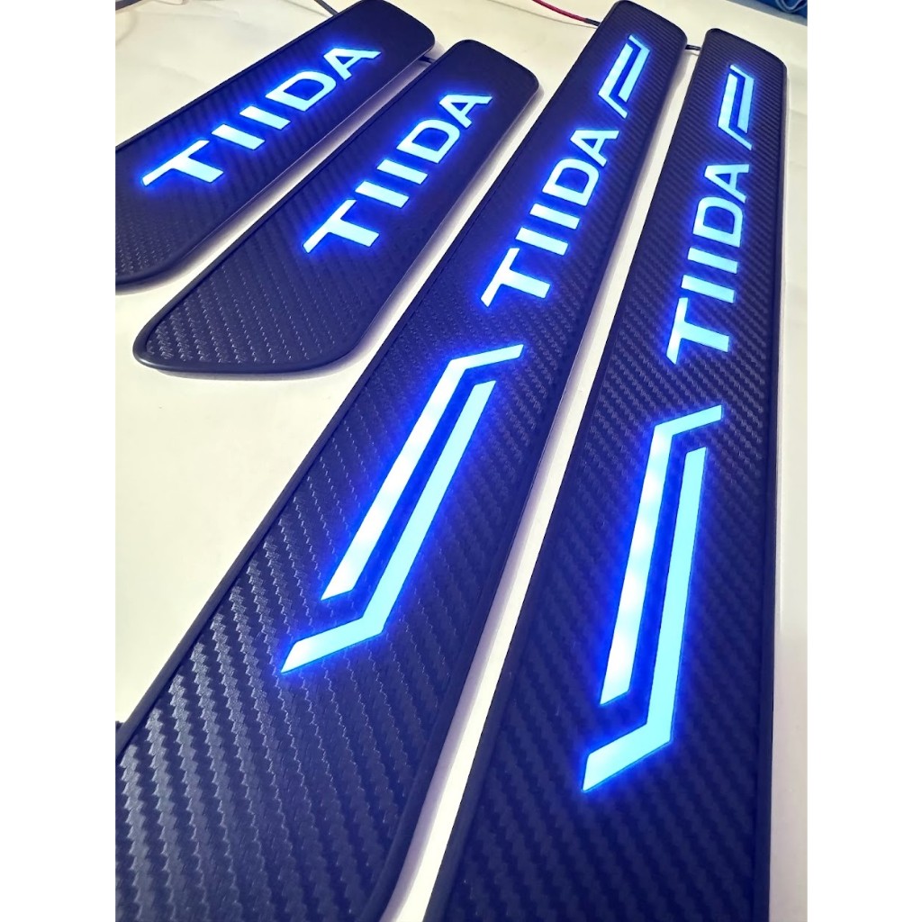 NISSAN TIIDA 迎賓踏板 2012-22年 LED發光門檻燈 類碳纖卡夢 汽車門檻改裝飾條