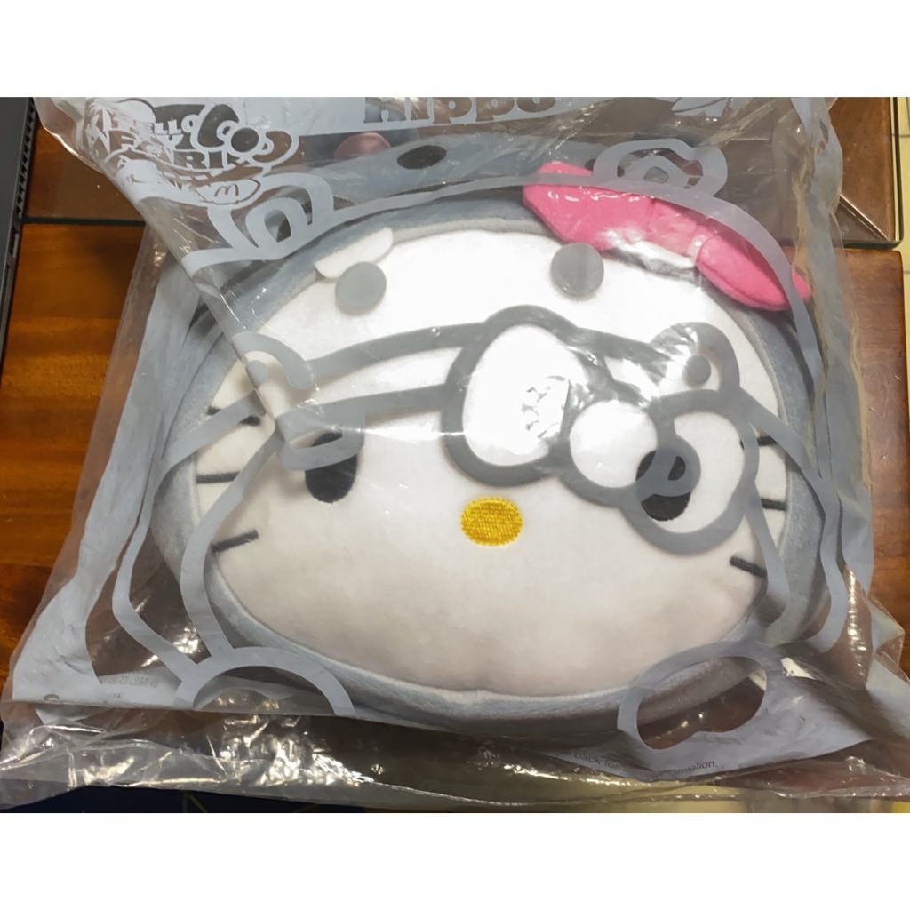 Hello Kitty 抱枕