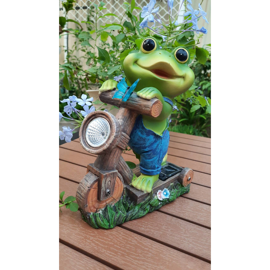 【台灣現貨】聖誕 萬聖節 中秋 新年節禮物 兜風青蛙太陽能燈 裝飾擺件  户外防水小夜燈 花園陽台LED燈 【倆呆呆 】