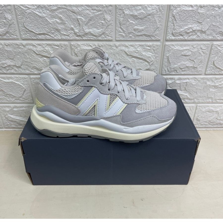 現貨🔥 New Balance  NB 復古 運動休閒鞋  女 奶灰色 W5740SGC-B楦