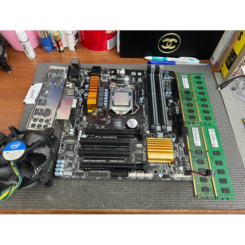 技嘉H97M-D3H主機板+CPU I5 4460+DDR3 4Gx4+銅扇+擋板 1150腳位