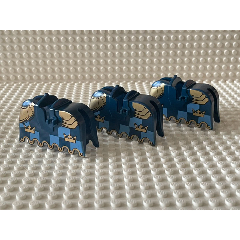 LEGO樂高 二手 絕版 城堡系列 2490 7009 深藍色 皇冠馬袍 馬袍（隨機出貨）