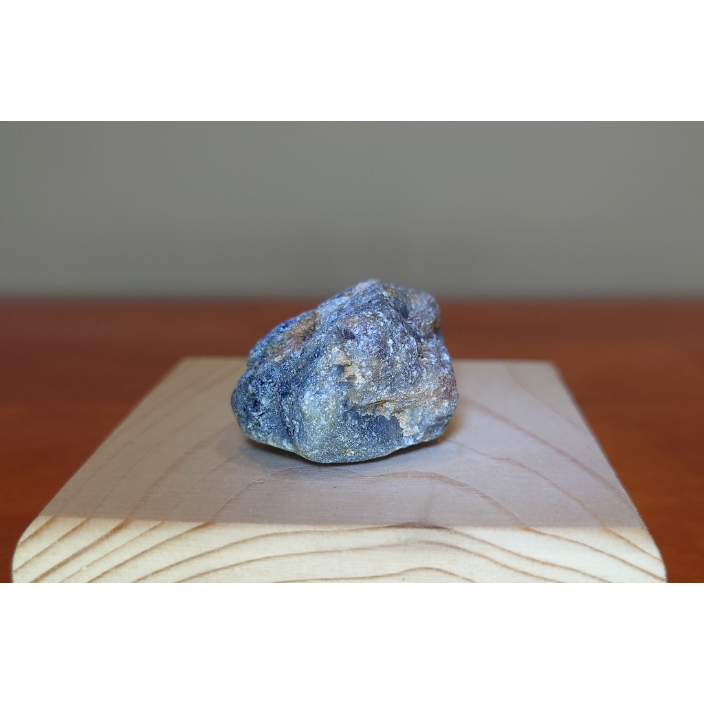 藍寶石 藍剛玉 Sapphire 原礦 原石 26.5克