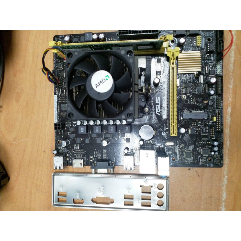 ASUS A55BM-A(M32BF)+AMD A8-7600+DDR3-4G(含風扇含擋板)-拆機良品