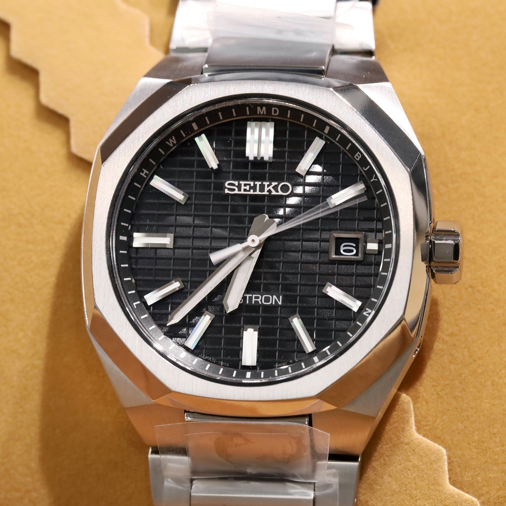 SEIKO SBXY063 精工錶 SEIKO ASTRON 39.6mm 黑面盤 太陽能 電波 鈦金屬  男錶女錶