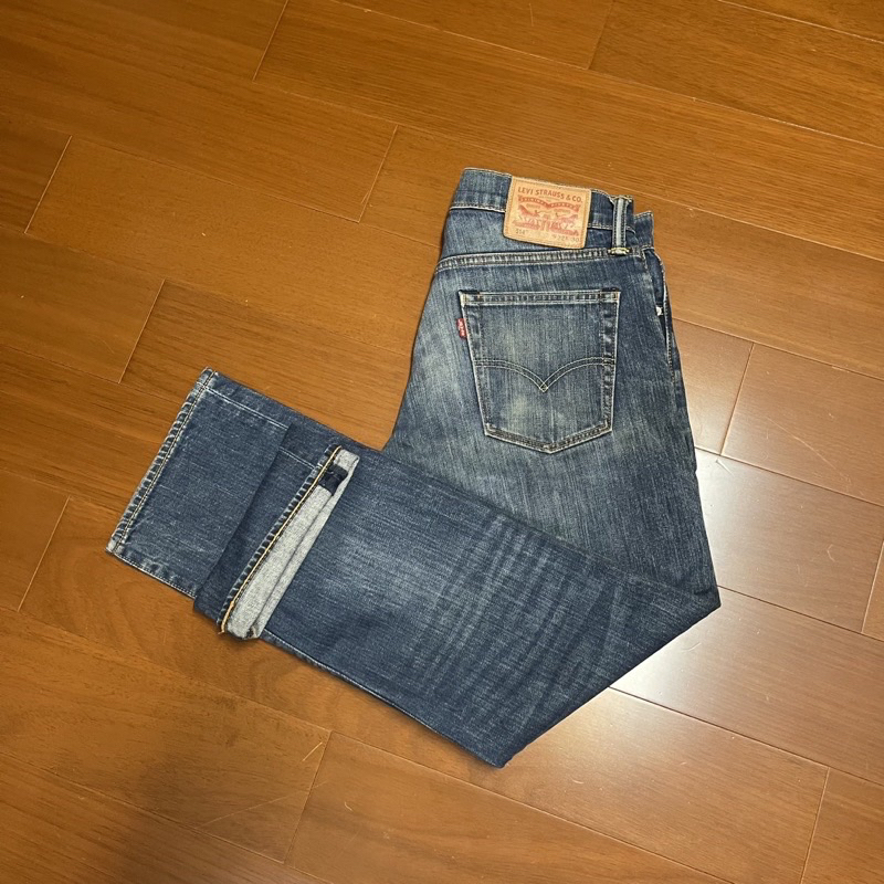 （Size 32/30) Levi’s 514 直筒牛仔褲 (3M32)
