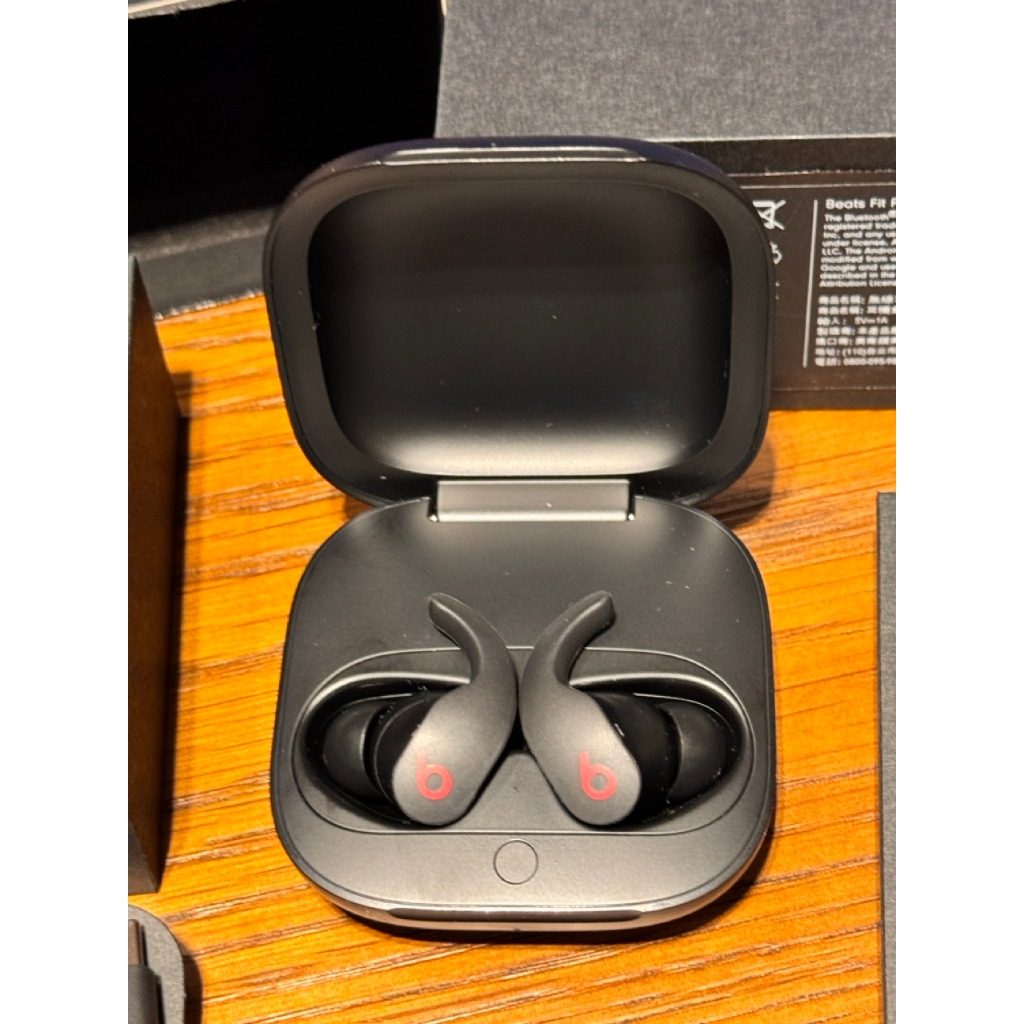 （二手）Beats Fit Pro 真無線入耳式耳機 耳內式 藍牙耳機 無線耳機 支援Siri H1晶片 公司貨