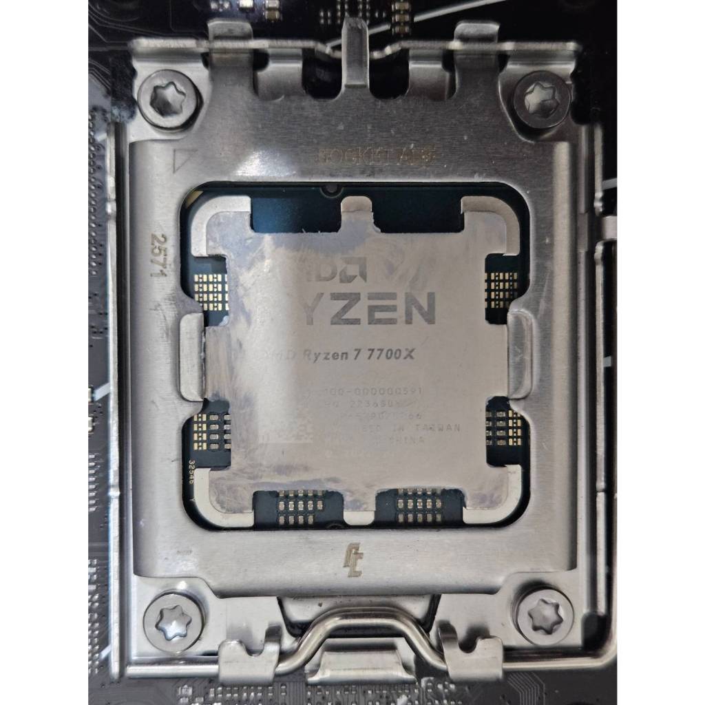 AMD R7 7700X CPU 8核16緒 AM5腳位 RDNA2內顯 可補幀
