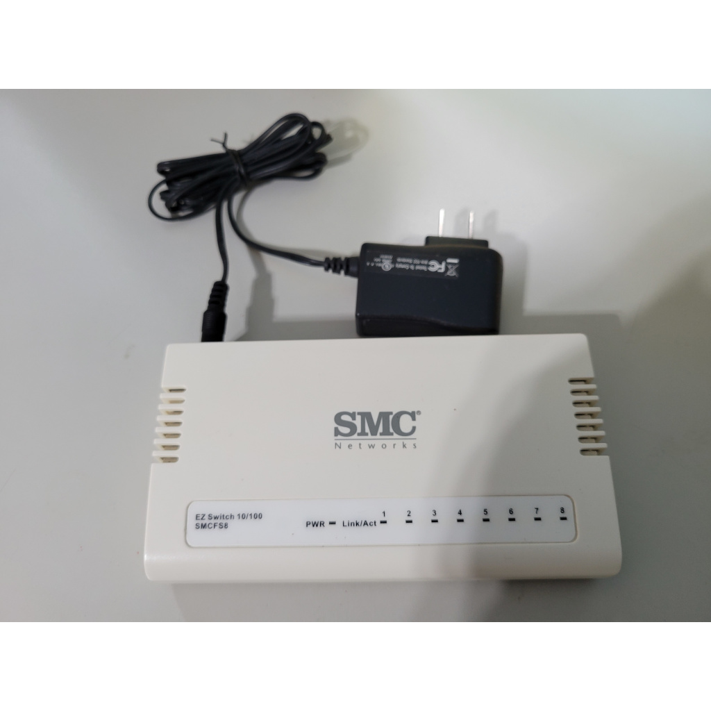 SMC SMCFS8 8 port 10/100 switch