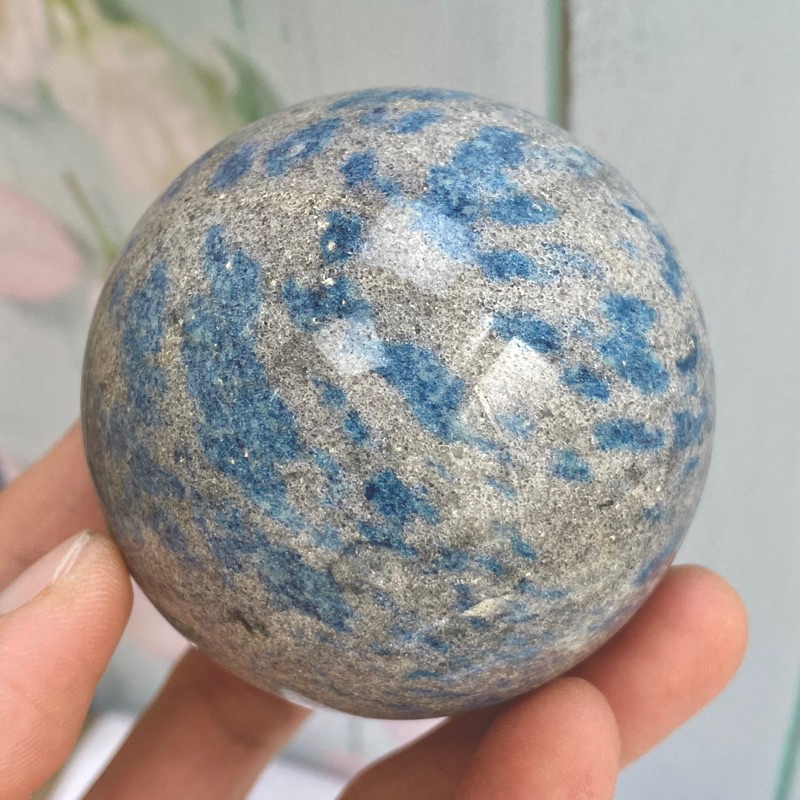《奇幻晶球》K2 Blue球 花崗岩 共生 藍銅礦 斑點獨特 稀少 65.5mm F0964