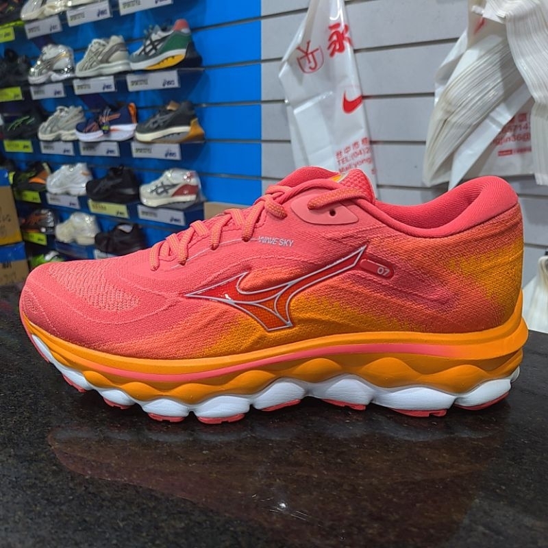 MIZUNO WAVE SKY 7 男款 正常楦 一般型 慢跑鞋 J1GC230255 粉橘 厚底 緩震