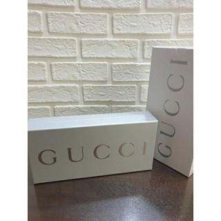 全新 GUCCI FOR VIP 聖誕節禮物  內容物如圖 卡夾 10x7 cm ＋大尺寸撲克牌 15x10 cm